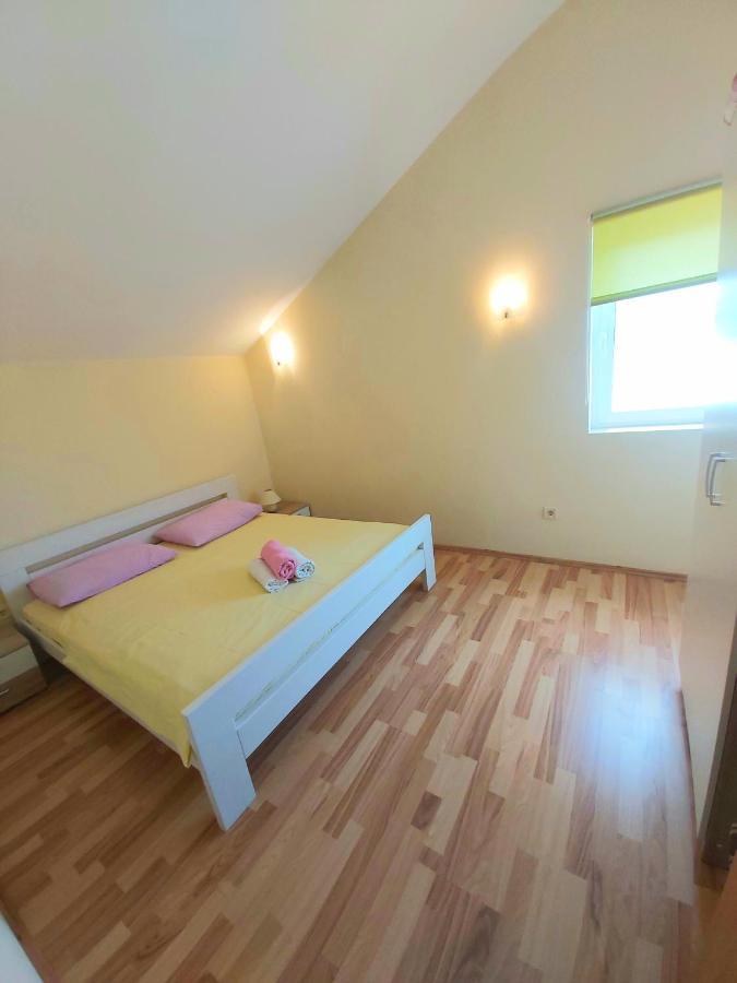 Apartamento La Meri Čunski Exterior foto